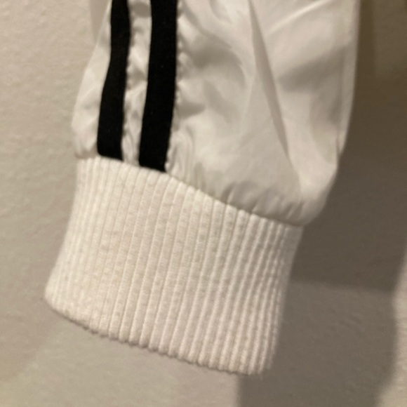 White-black striped bomber jacket - Picture 3 of 4